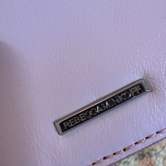 NEW Chevron Quilt Leather Crossbody Bag
Rebecca Minkoff - Picture 6 of 6